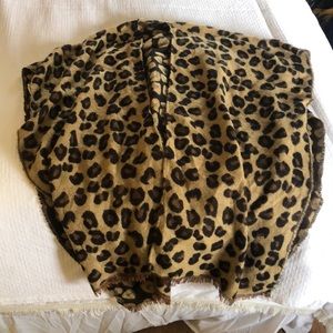 Leopard print shawl